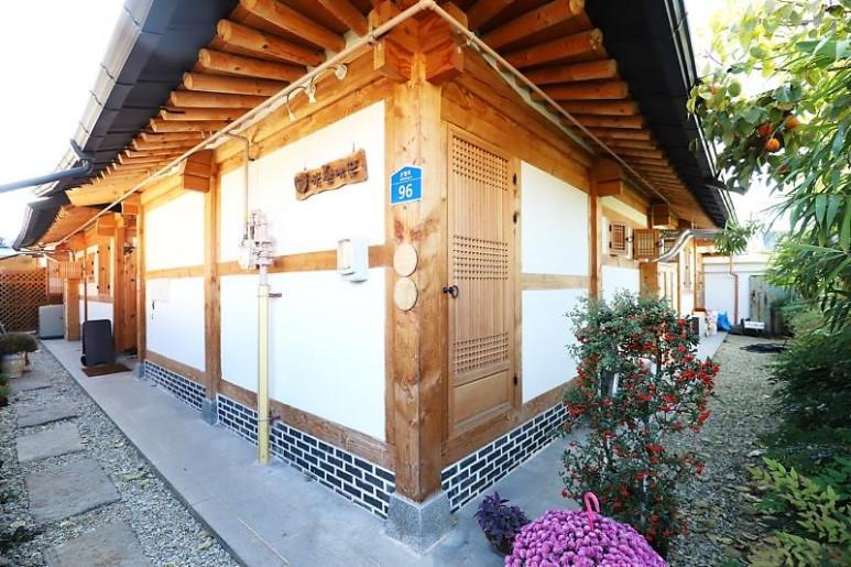 Sarangnamoo Hanok Guesthouse 全州市 エクステリア 写真
