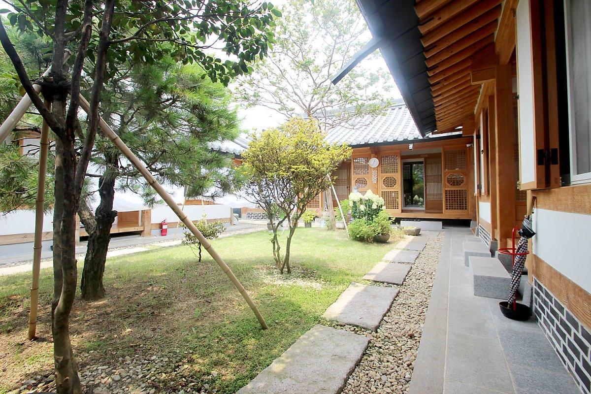 Sarangnamoo Hanok Guesthouse 全州市 エクステリア 写真