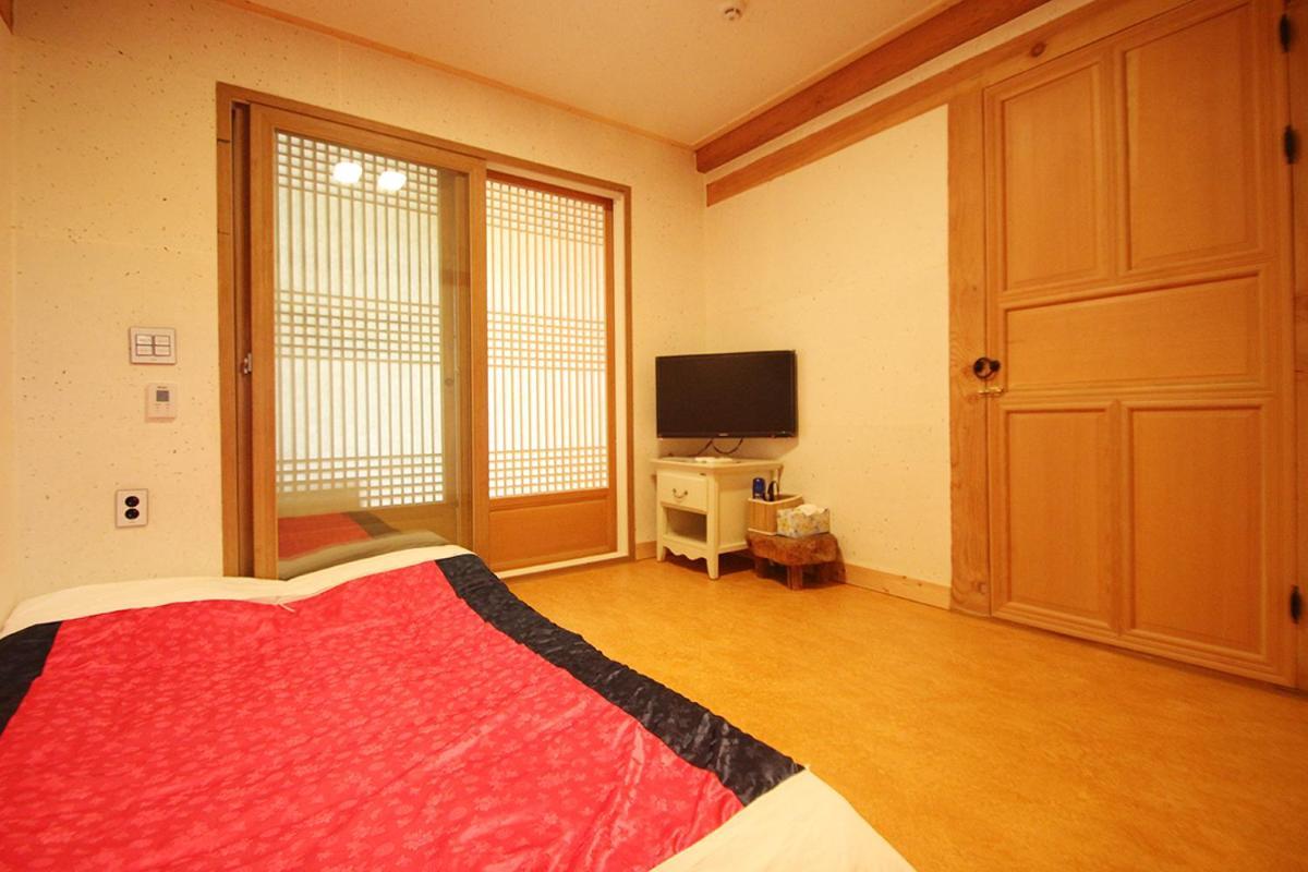 Sarangnamoo Hanok Guesthouse 全州市 エクステリア 写真