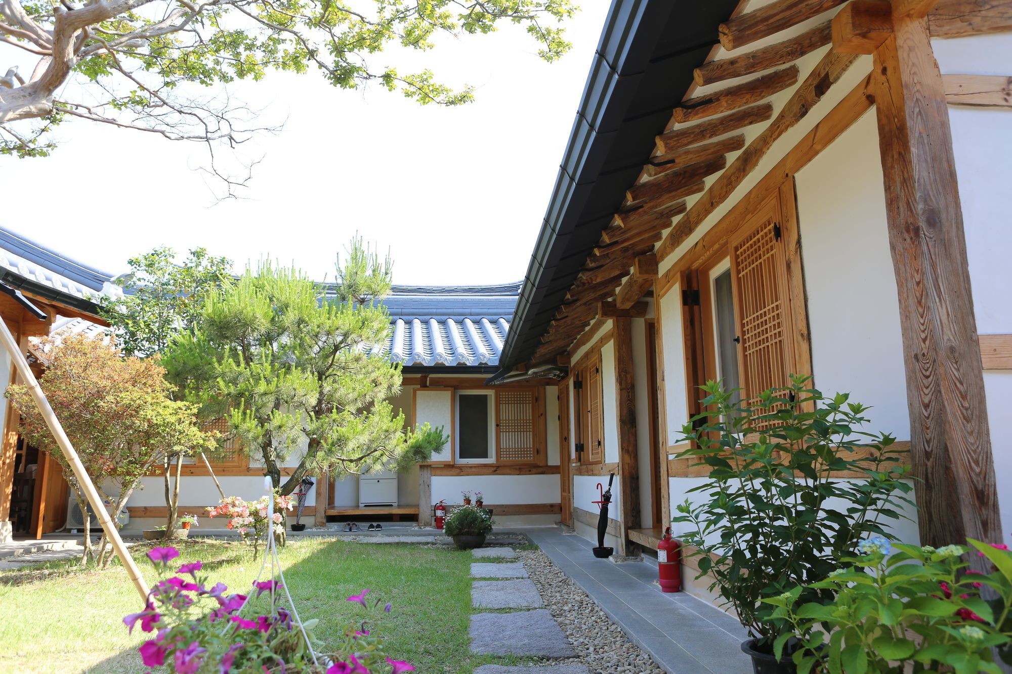 Sarangnamoo Hanok Guesthouse 全州市 エクステリア 写真